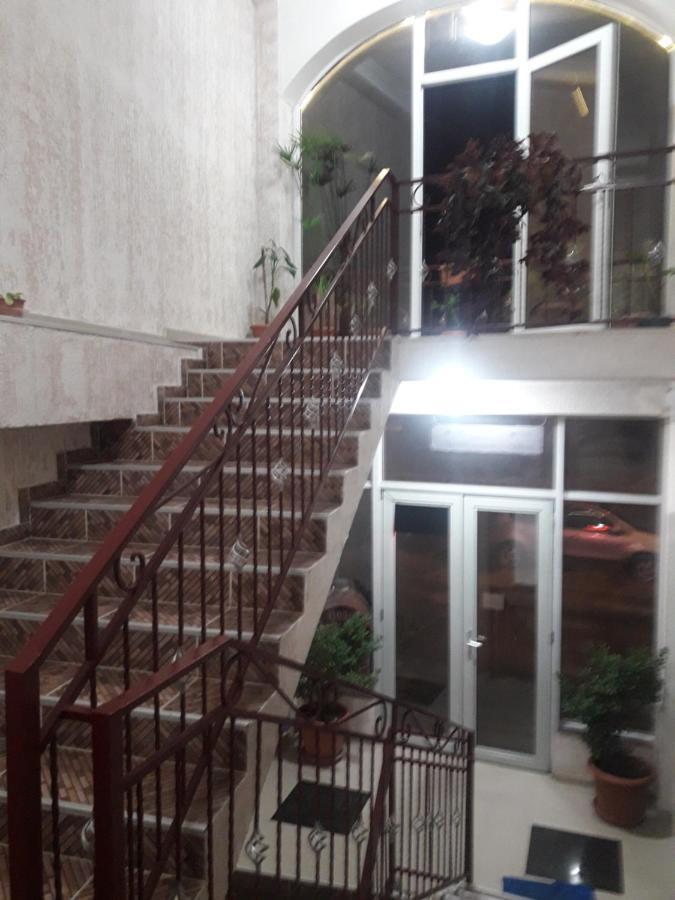 Keba Hotel Тбилиси Екстериор снимка